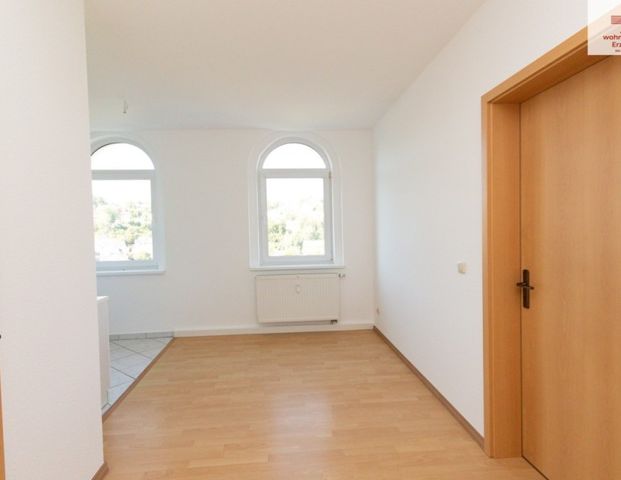 Klein aber fein - 1-Raum-Wohnung mit Einbauküche und schönem Ausblick in Annaberg! - Photo 1