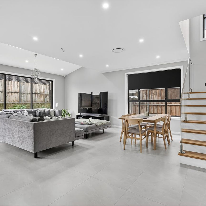 The Ultimate Family Entertainer with Luxury Inclusions. - Photo 1