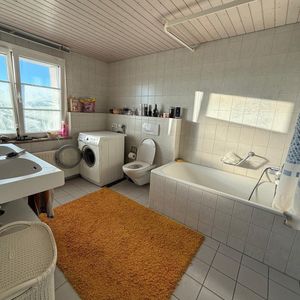 Helle 5.5 Zimmerwohnung im Zentrum von Giffers - Photo 2