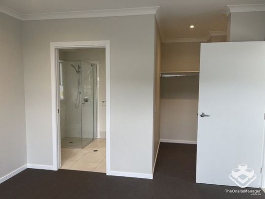 Brand New 4 Bedroom Home - Photo 1
