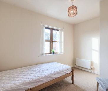 8 Manor Court, Moira, BT67 0TL - Photo 4
