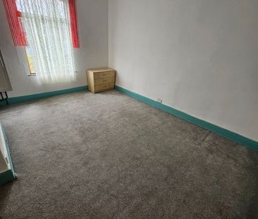 3 Bed Terraced House, Tenterden Road, S5 - Photo 4
