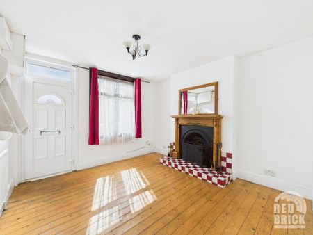 2 bedroom terraced house to rent - Photo 2