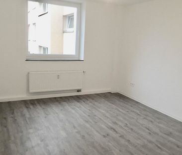 Schöner Wohnen beginnt hier - Schicke 3-Zimmer-Wohnung mit Balkon - Photo 2