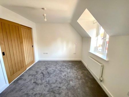 2 bedroom terraced house to rent - Photo 2