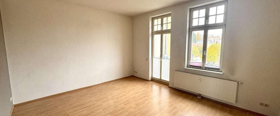 charmante 2,5 Zimmer Wohnung mit Fahrstuhl und Balkon im Zentrum von Ballenstedt - Foto 1