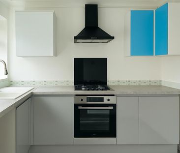 Freshbrook Road, Lancing - Photo 2