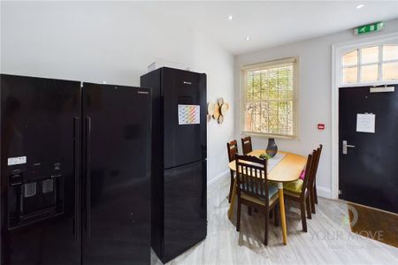 1 bedroom in a house share to rent - Photo 5