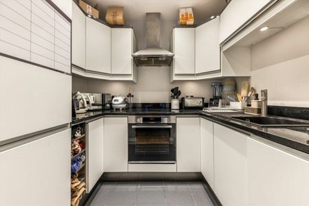 Times Square, Aldgate, E1 - Photo 4