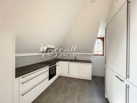 Charming apartment in a beautiful mansion - Foto 3