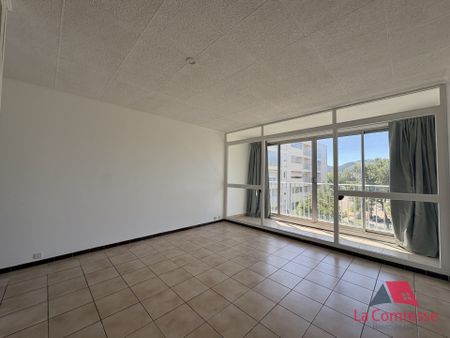 Location Appartement 1 pièce 27m² AUBAGNE 13400 - Photo 2