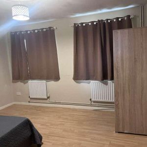 Trenmar Gardens, Harlesden, NW10 - Photo 2