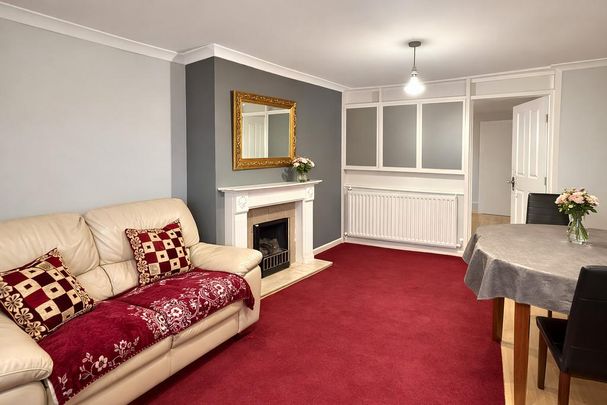 3 bedroom end of terrace house to rent - Photo 1