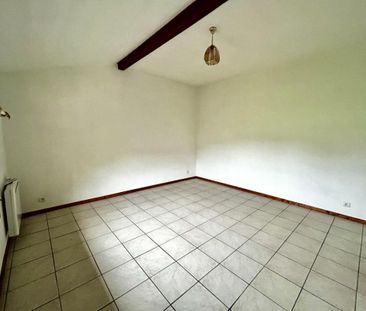 Location Appartement 4 pièces 63m² ST JEOIRE PRIEURE 73190 - Photo 2