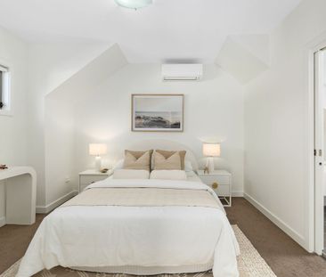Modern Family Oasis in Peaceful and Convenient Narwee Pocket - Photo 2