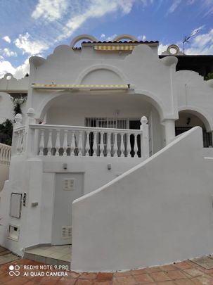 Alquiler de chalet adosado en Avenida Aljaima, 23 - Photo 1