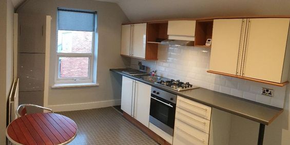 2 bedroom flat to rent - Photo 3