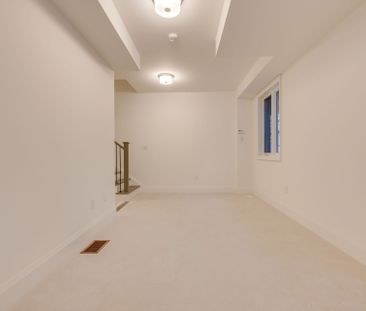 For Lease - 3319 Taha Gardens, Oakville, Ontario - Photo 3