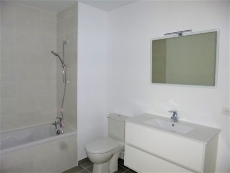 BEZANNES- Duplex T4 de 81m2 avec terrasse, garage, résidence - Photo 5