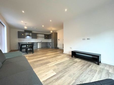 Apt 4 94 Sunnyside Street, Belfast BT7 3EG - Photo 2