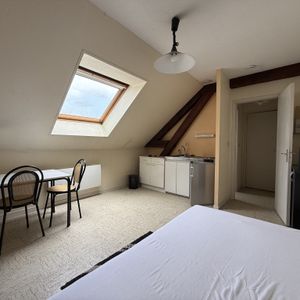 Studio meublé - Boulevard Maignan Larivière - Photo 2