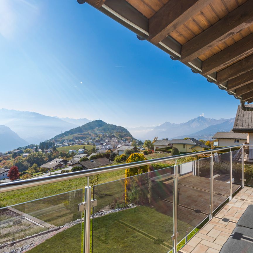 LOCATION A L'ANNEE : Villa A 5 minutes en voiture de Crans-Montana - Photo 1