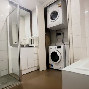 210 Normanby Road, Melbourne - Photo 3