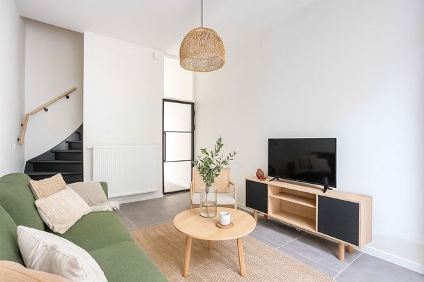 GERENOVEERDE RIJWONING TE HUUR IN KORTRIJK - Photo 1