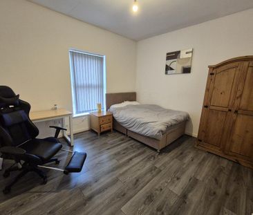 1 bedroom in a house share to rent - Photo 6