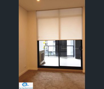 Spacious Luxurious 1 Bedroom Apartment - Photo 5