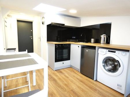 Łódź Łódź-Górna, Poznańska - Photo 2