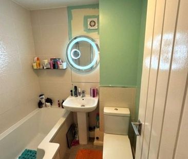 2 bedroom apartment to rent - Photo 6