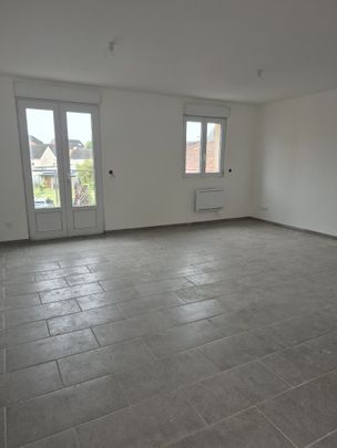 Location Appartement 3 pièces 73m² FEIGNIES 59750 - Photo 1