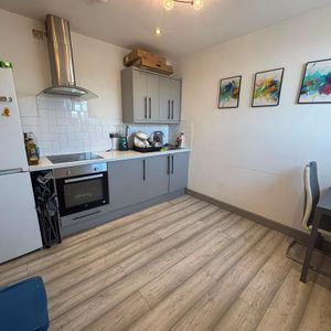 1 bedroom apartment to rent - Photo 2