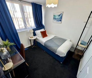 Bexley Grove, Leeds - Photo 5