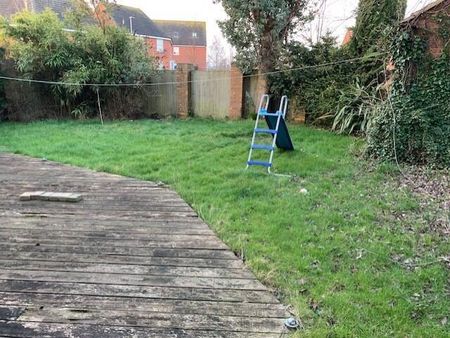 6 bedroom detached house to rent - Photo 4