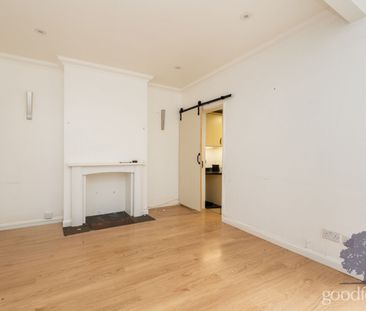 2 bedroom mid terraced house to rent, - Photo 2