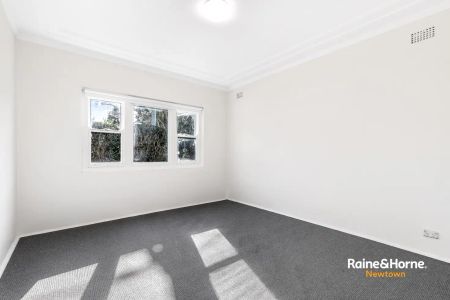“Updated three bedroom brick home” - Photo 3