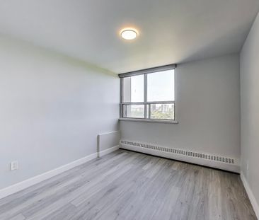 For Lease - 65 Thorncliffe Park Drive Unit# 1404, Toronto, Ontario - Photo 4