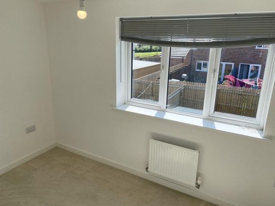 2 bedroom semi-detached house to rent - Photo 1