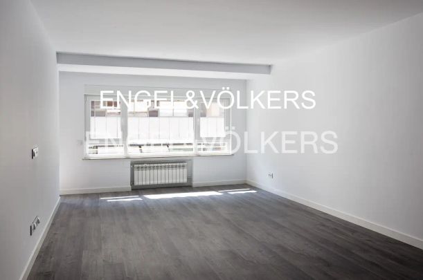 Piso de alquiler en Castello, Castellana - Photo 1