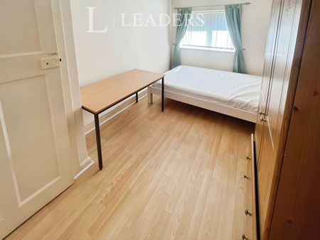 1 bedroom room to rent Wishford Avenue, Nottingham, NG7 - Photo 3