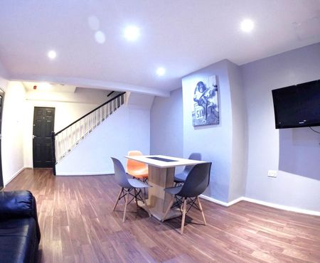 Student Accommodation, 39 Monks Road, Lincoln, Lincolnshire, LN2 5HN - Photo 2