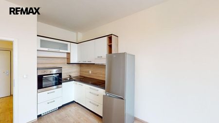 Pronájem bytu 1+kk 38 m² - Photo 2