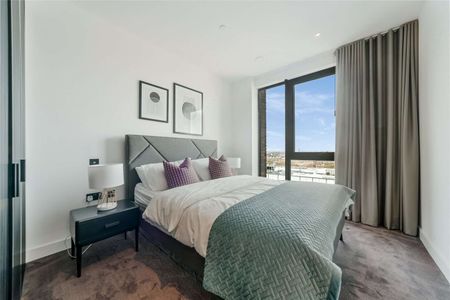 Embassy Gardens, 1 Viaduct Gardens, London, SW11 7AY - Photo 4