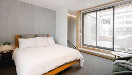 Turnkey Executive CBD Apt | Furnished + Utilities - Photo 4