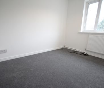 Stratfield Way, Kettering, Northamptonshire, NN15 - Photo 2