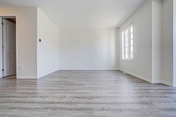 For Lease - 3353 Carding Mill Trail, Oakville, Ontario - Photo 1