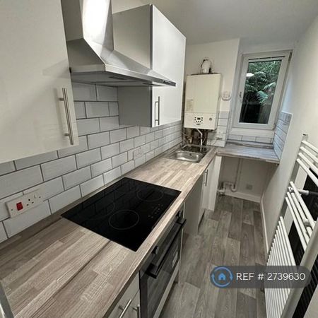 1 bedroom flat to rent - Photo 3