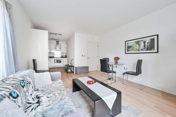 1 bedroom flat to rent - Photo 1
